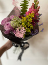 Load image into Gallery viewer, Kids Birthday Treat! *** for children only!
