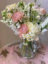 Load image into Gallery viewer, The “thinking of you”/ Sympathy Bouquet
