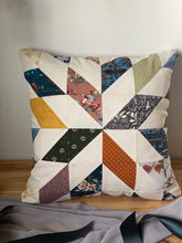 Load image into Gallery viewer, Vallar Design Co. Pillow-Queen Anne’s Lace
